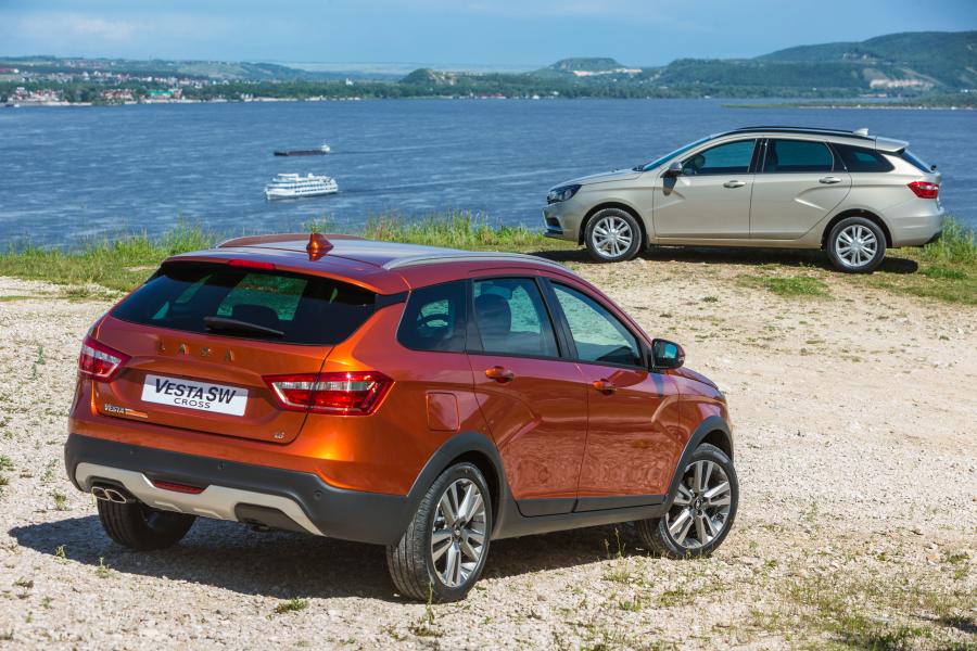  Lada Vesta SW Cross 2017 года  (фото 26 из 48)